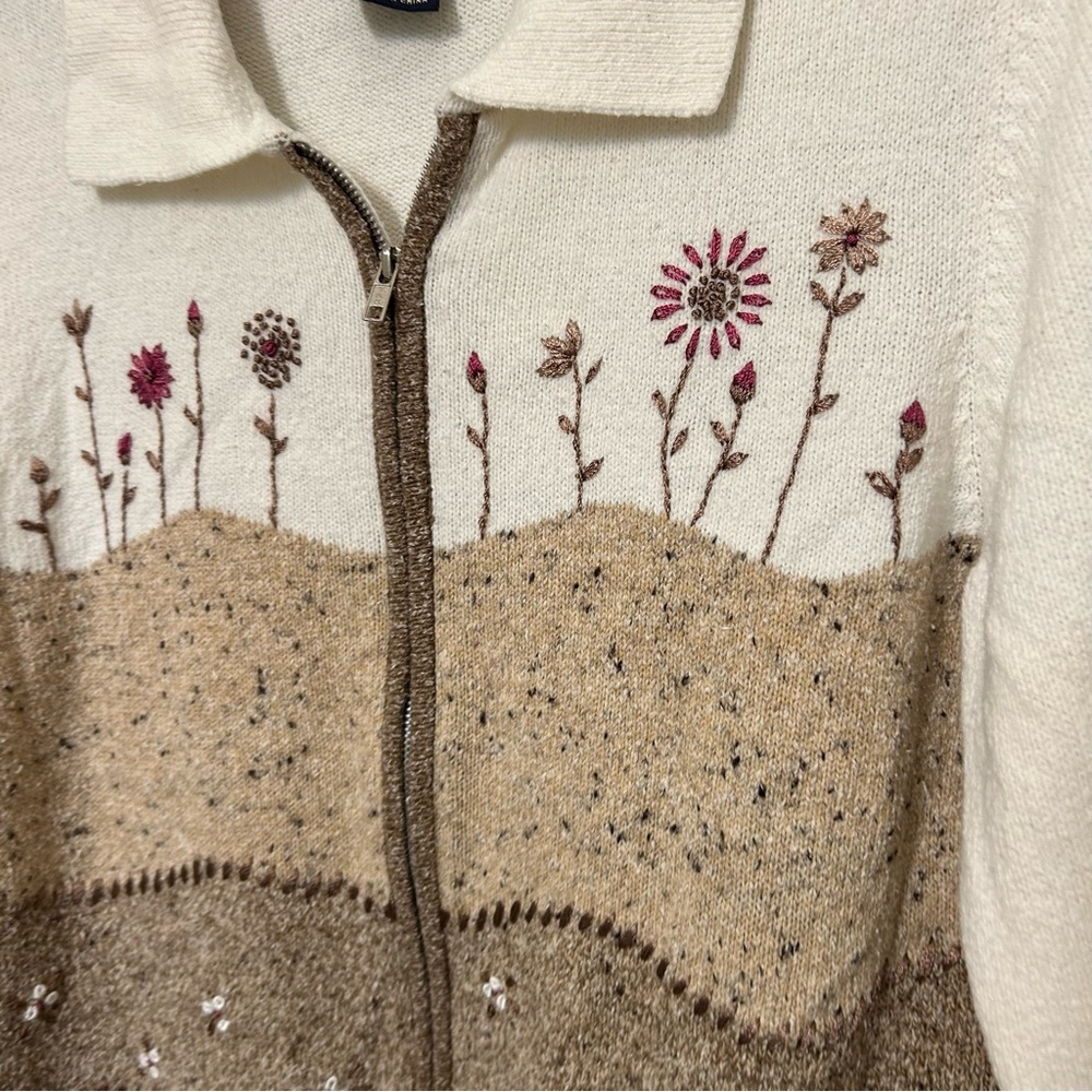 Allison Daley Cream and Brown Floral Cardigan size small cottagecore zip‎ front - Picture 4 of 7